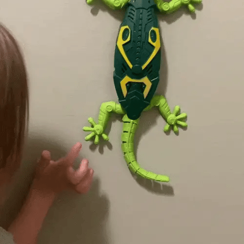 Wall Crawler Gecko Toy